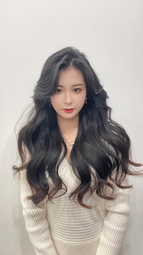 电卷棒烫头发教程_选对卷发棒，轻松烫出自然卷