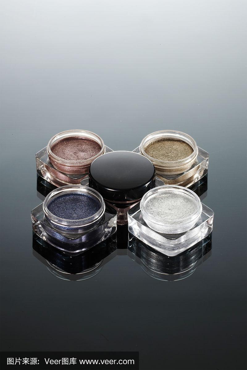 打阴影的化妆品叫什么_发际线粉修容高光，修饰提亮选对用