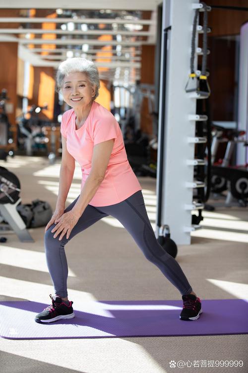 75岁奶奶每天坚持锻炼身体_78岁健身18年,活出年轻态! 75岁奶奶每天坚持锻炼身体_78岁健身18年,活出年轻态!