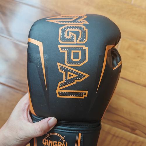 拳击训练器材有哪些_沙袋速度球等器材选对事半功倍 拳击训练器材有哪些_沙袋速度球等器材选对事半功倍