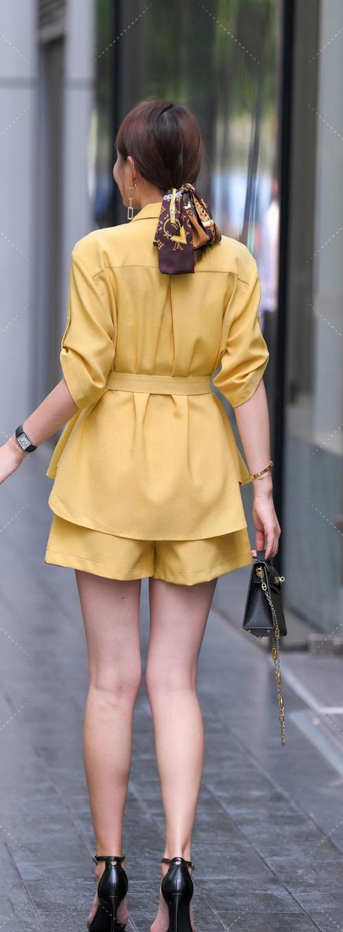 黄搭配什么颜色腰带最好看_黑白棕怎么搭? 黄搭配什么颜色腰带最好看_黑白棕怎么搭?