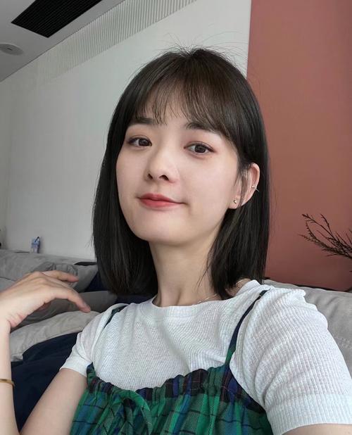 前女友发型_前女友换发型，心情变了？