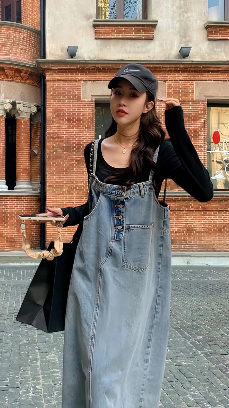 背带裙搭配什么发型_背带裙配发型，显气质！