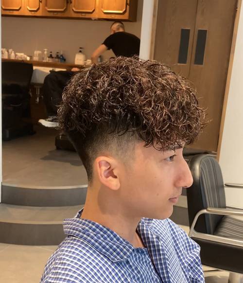 不铲两边的男生发型_六款男生短发推荐,侧分蓬松自然,前刺碎发文艺 不铲两边的男生发型_六款男生短发推荐,侧分蓬松自然,前刺碎发文艺