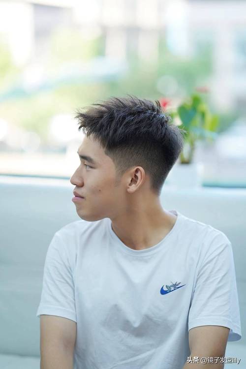 剪两边的发型男生_流行男士两边铲发,显脸小显个性 剪两边的发型男生_流行男士两边铲发,显脸小显个性