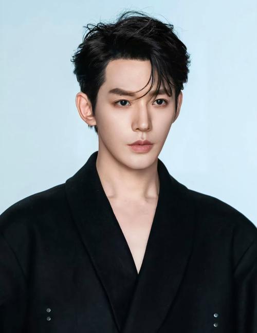 把自己化妆变成男人_高手化妆变男赢拳赛，技术解锁自我表达