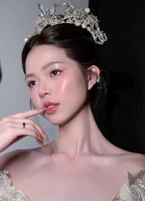 只有五官底子好的人化妆才好看_自信最美,淡妆提气色 只有五官底子好的人化妆才好看_自信最美,淡妆提气色