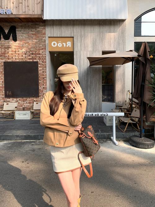 卡其色格子衫适合黑黄皮肤吗_卡其格子上身,显白有气质 卡其色格子衫适合黑黄皮肤吗_卡其格子上身,显白有气质