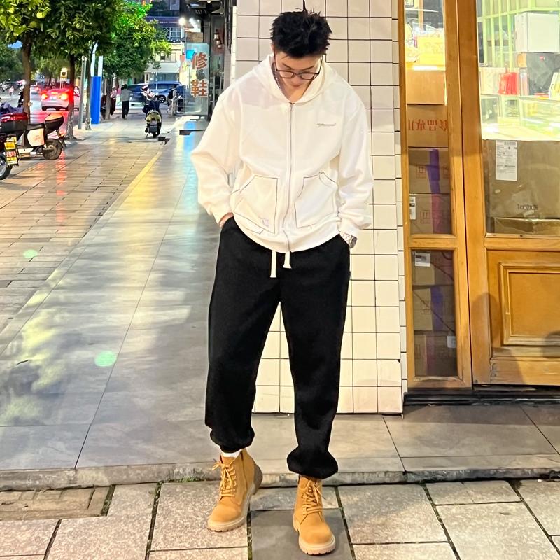 男友裤搭配什么鞋子好看_小白鞋老爹鞋配男友裤，休闲百搭！