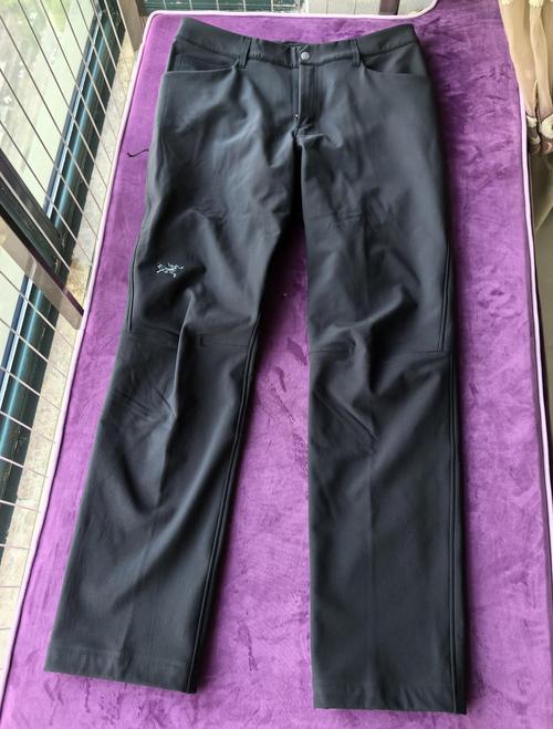 软壳裤日常穿着舒服吗_冬日舒适软壳裤，时尚保暖选它！