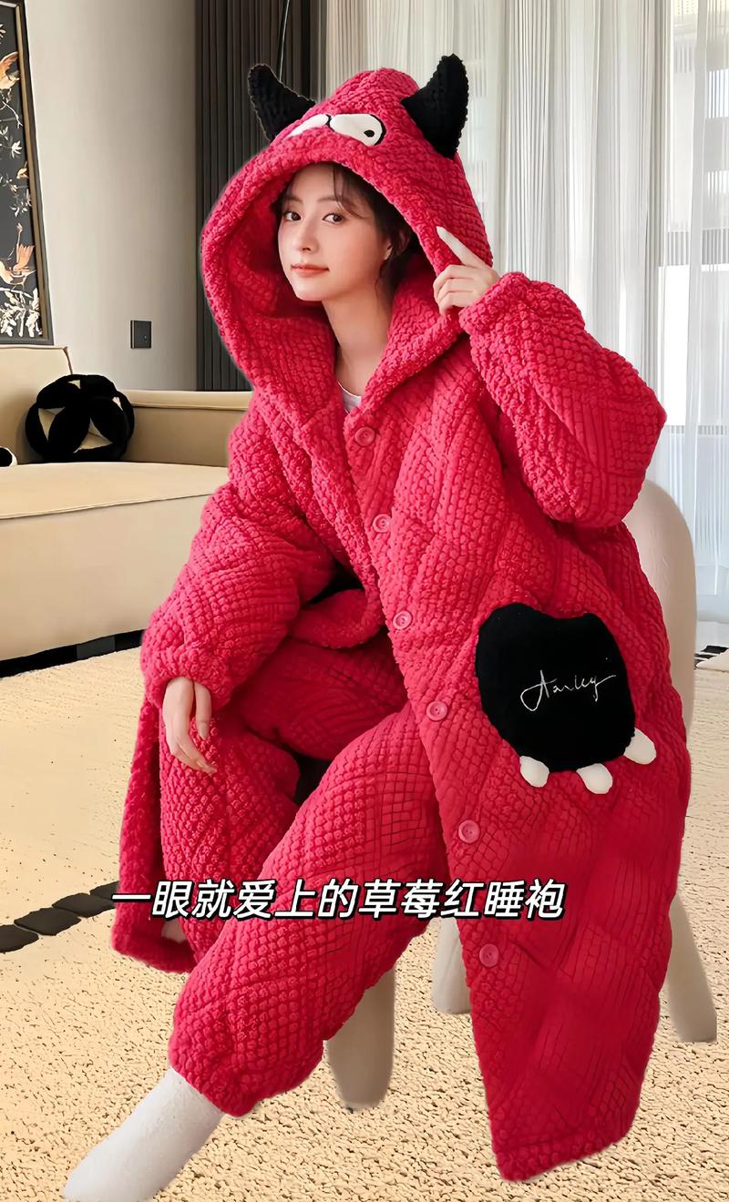 睡衣睡袍的正确穿法_亲肤透气,选对尺寸更舒适 睡衣睡袍的正确穿法_亲肤透气,选对尺寸更舒适