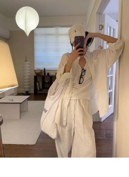 穿亚麻裤子一般都配什么鞋_风格随心变 穿亚麻裤子一般都配什么鞋_风格随心变