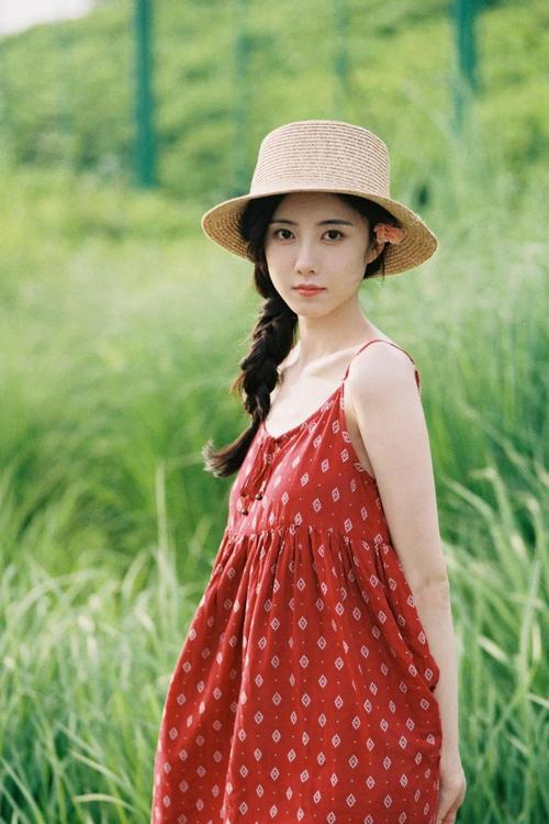 95年时的年轻女孩的穿搭_90年代穿搭经典永流传,简约大气有内涵! 95年时的年轻女孩的穿搭_90年代穿搭经典永流传,简约大气有内涵!