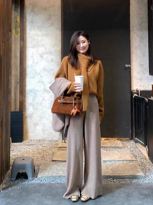 蜜糖搭配韩麻豆冬日高调穿搭术_毛衣裙配大衣,韩式时尚保暖满分 蜜糖搭配韩麻豆冬日高调穿搭术_毛衣裙配大衣,韩式时尚保暖满分