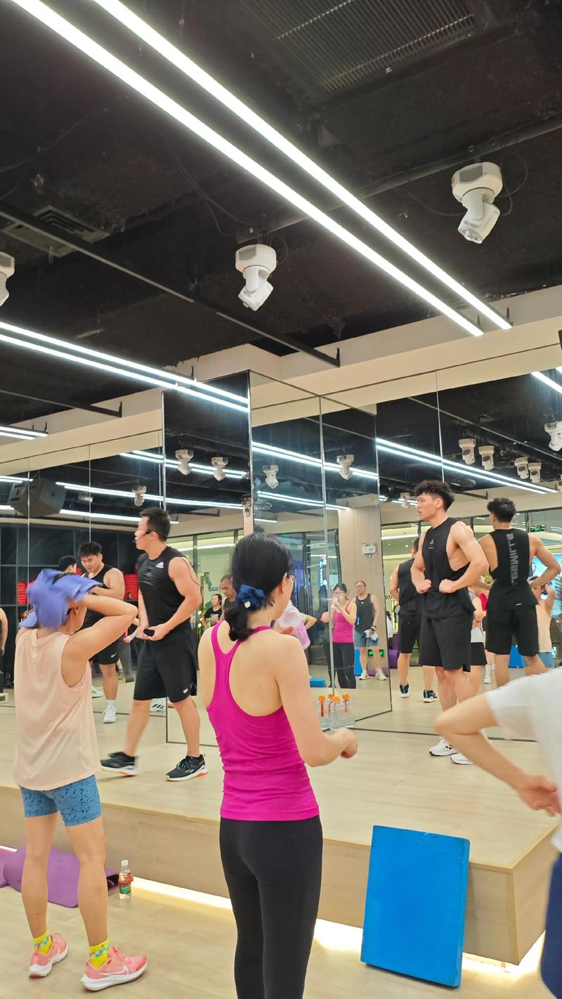 力美健健身俱乐部_直营旗舰多开设,超6万会员爱这里! 力美健健身俱乐部_直营旗舰多开设,超6万会员爱这里!