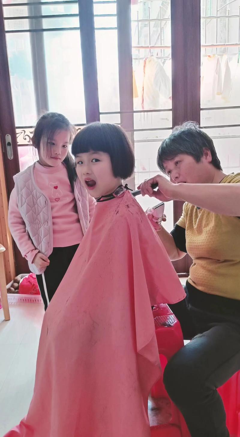 中午12点可以剪头发吗_中午理发店照常但或有午休,建议提前预约 中午12点可以剪头发吗_中午理发店照常但或有午休,建议提前预约