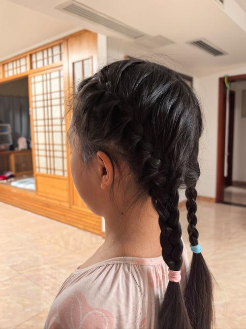 揪长头发扯辫子_揪扯辫子是侵权,要沟通维权 揪长头发扯辫子_揪扯辫子是侵权,要沟通维权