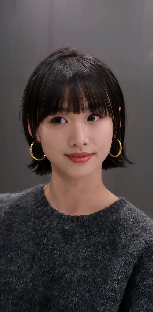 烫个外翻翘的短发_烫外翻短发时尚百搭，修饰脸型显魅力