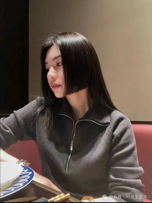 齐眉内弧形刘海_百搭气质修饰 齐眉内弧形刘海_百搭气质修饰