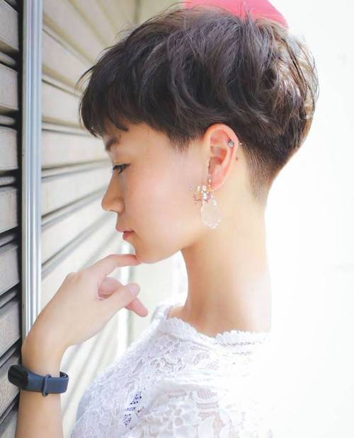 到耳朵的短发发型_挂耳短发清爽减龄,日常通勤时尚利器 到耳朵的短发发型_挂耳短发清爽减龄,日常通勤时尚利器