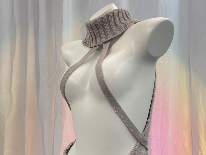 反穿露背毛衣最简单三个步骤_毛衣背心反穿新时尚，编织教程来啦！