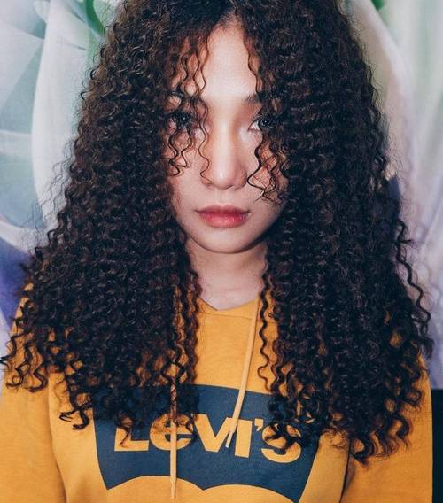 螺纹发型_螺纹卷发时尚蓬松，适合各种脸型发质