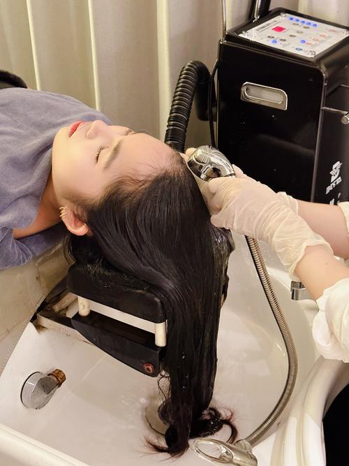 七天洗一次头发会怎么样_油性2-3天，干性5天，中性7天