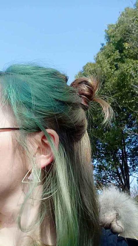 鸦青色头发是什么颜色_神秘深沉，传统文化与现代潮流的交融色