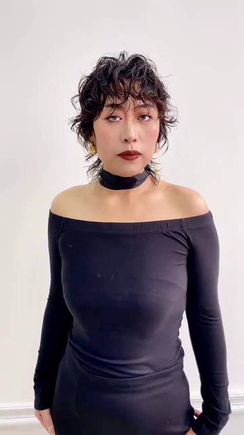 女混混发型_个性表达与文化符号