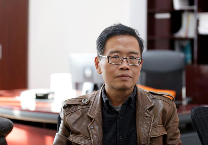 爱情公寓健身教练男张文俊_力量与幽默的完美结合