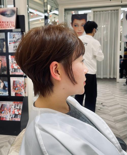 找什么公社做了个时髦发型_石圪节公社胡德禄,时髦理发师代名词 找什么公社做了个时髦发型_石圪节公社胡德禄,时髦理发师代名词