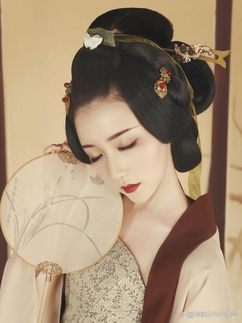历史上西汉女性所有的发型_美与地位的变迁