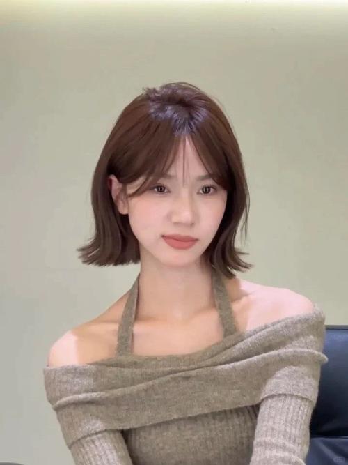 翘翘短发要烫吗_外翘短发烫发,细软发质造型佳 翘翘短发要烫吗_外翘短发烫发,细软发质造型佳