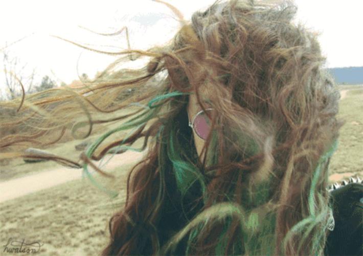 风吹乱了我的发型_春风吹乱发，内外兼修解烦恼