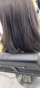 经期第一天去染了头发_经期染发易伤头皮？注意防护！