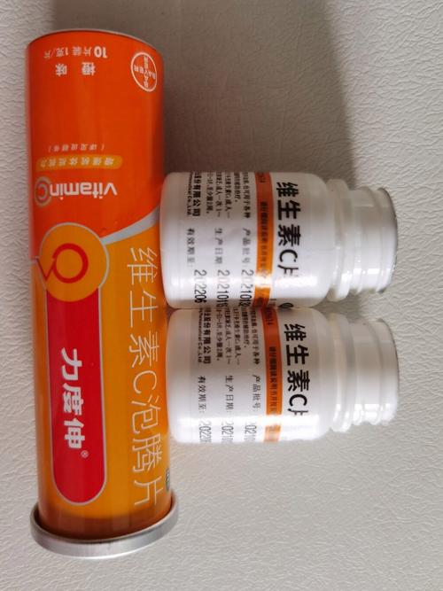 用vc褪色头发有危害吗_温和去绿，漂后头发救星