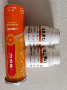 用vc褪色头发有危害吗_温和去绿，漂后头发救星