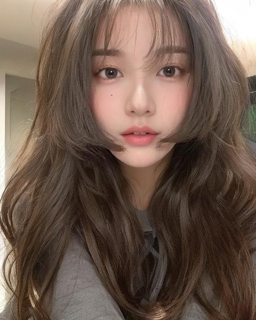 把公主切烫成卷发_优雅又时尚