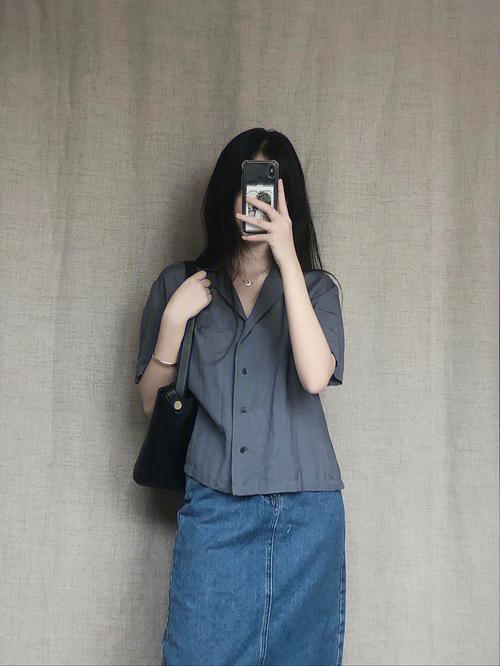 偏灰蓝色衬衫配什么颜色裤子_白裤清爽,深色稳正式,牛仔随性,卡其个性 偏灰蓝色衬衫配什么颜色裤子_白裤清爽,深色稳正式,牛仔随性,卡其个性