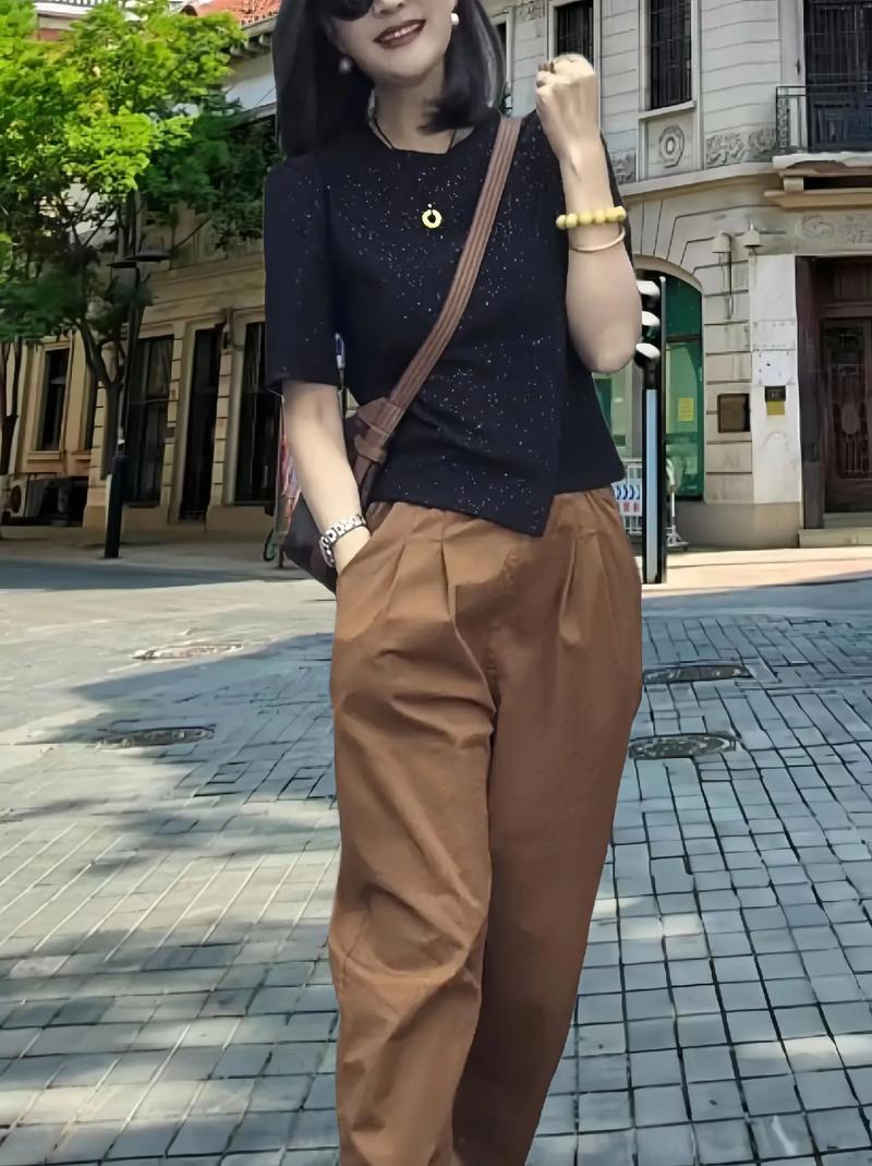 豆沙色亚麻上衣搭配哈伦裤_豆沙亚麻上衣配哈伦裤，春夏舒适又优雅