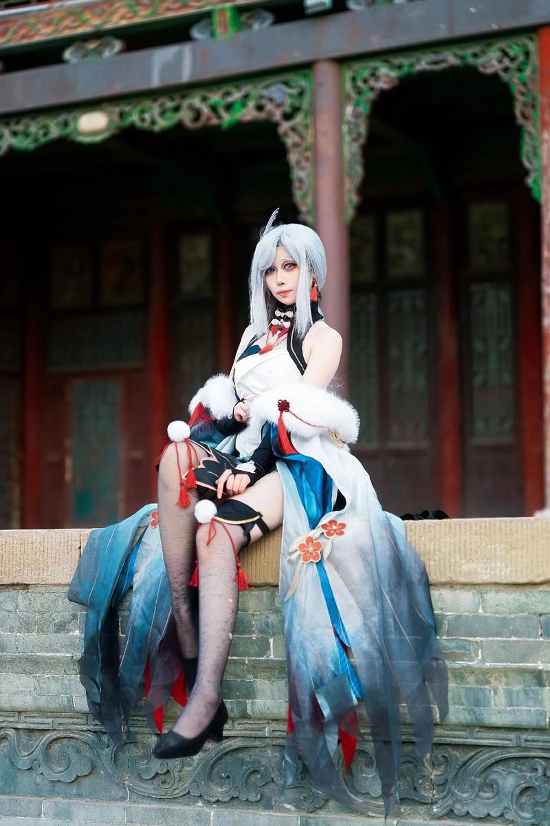 南山吸儿cos申鹤的穿搭建议_细节神韵,南山吸儿演绎清冷孤傲 南山吸儿cos申鹤的穿搭建议_细节神韵,南山吸儿演绎清冷孤傲