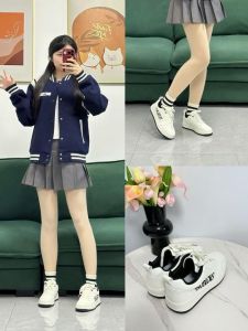 女板鞋的三个最佳搭配_裤装配板鞋，时尚又百搭！