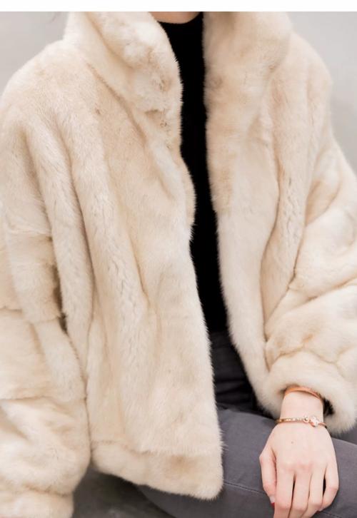 水貂皮最好是什么颜色_颜色多样,保暖时尚,如何挑选保养? 水貂皮最好是什么颜色_颜色多样,保暖时尚,如何挑选保养?