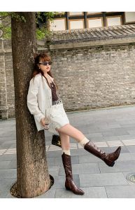 V口靴子适合矮个子穿吗_V口靴显高？看材质搭配！