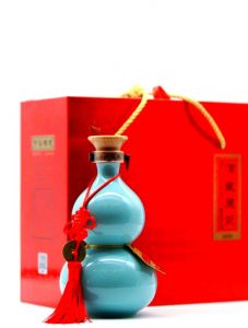 糟烧是什么香型的白酒_黄酒糟酿造的清香白酒